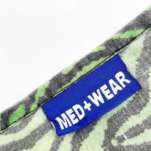 Med + Wear zebra print nursing scrub top - Picture 3 of 4